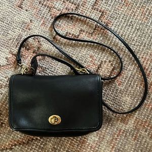 Vintage Coach Black Leather Crossbody Handbag